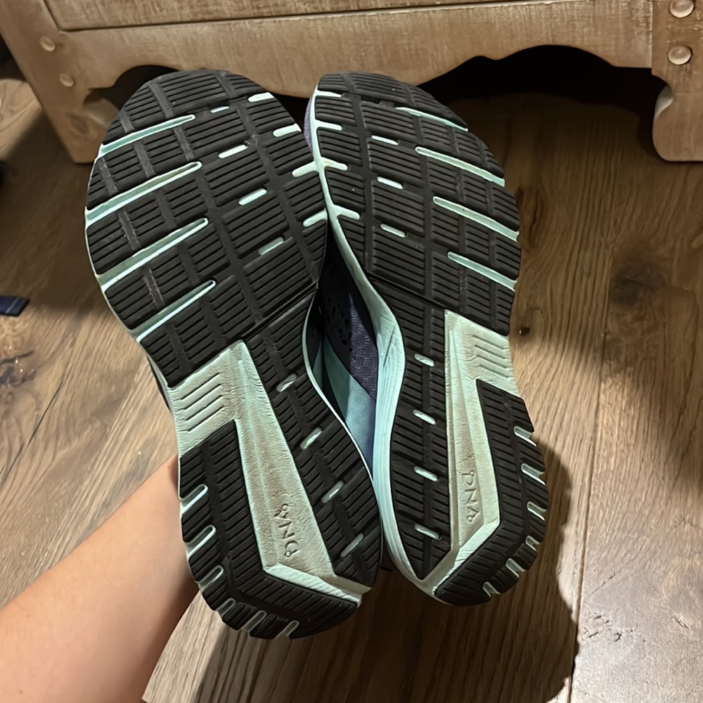 Brooks Anthem 4 women’s shoe size 9.5 - Picture 4 of 5